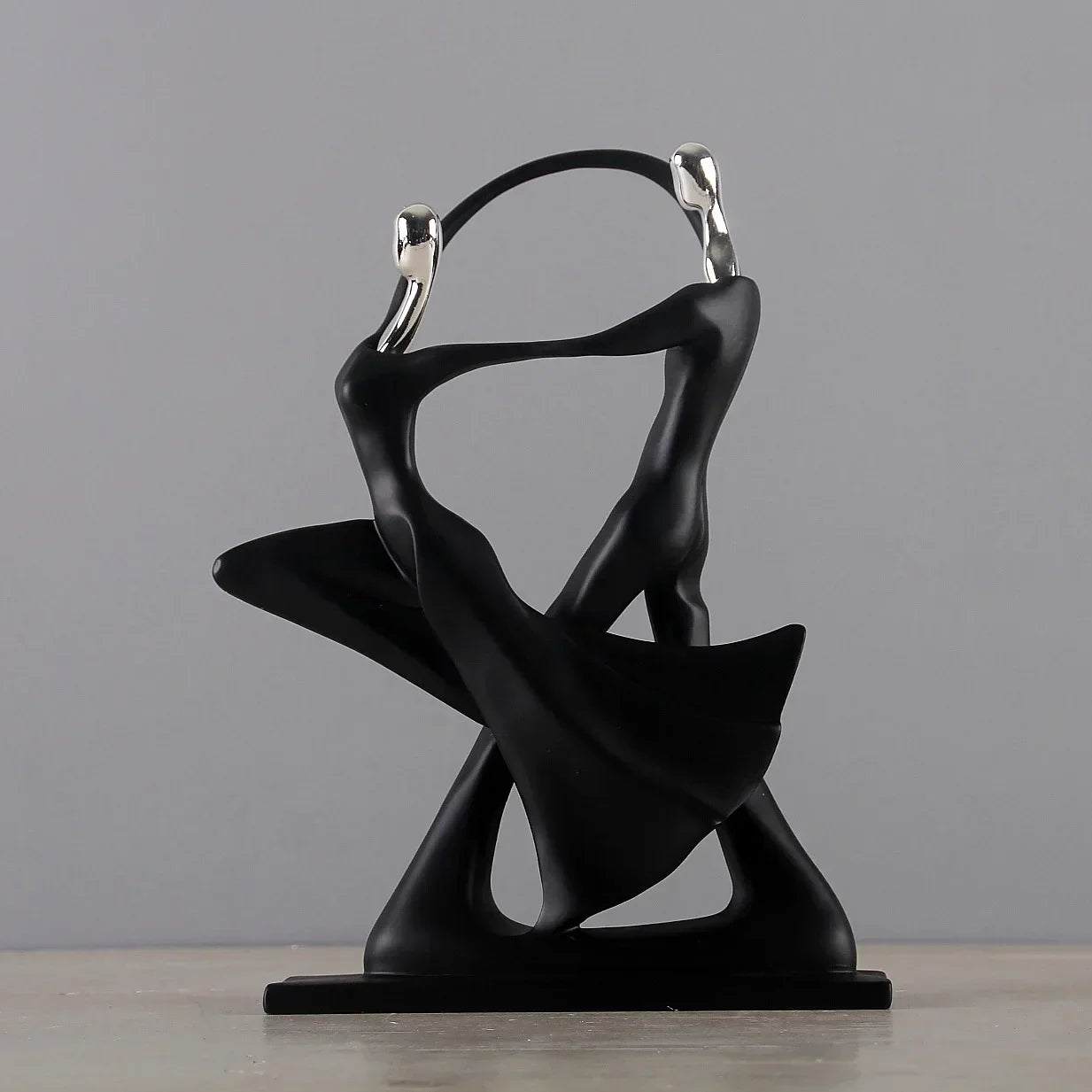 Escultura Abstrata Decorativa de Casal em Resina | Essenza